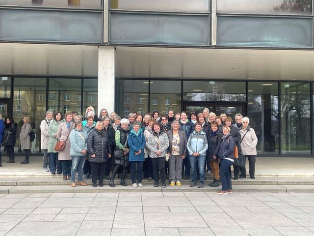 Frauen aus dem Schwarzwald auf politischer Bildungsreise in Stuttgart